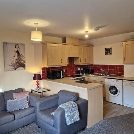 Hereford - Mayflower Coach House, Modern 2 Bedroom Property With Parking, Located South Of Hereford City, Suitable For Small Family, Couple Or Contractors - Sleeps Up To 5 Guests - Hosted By Rentmyhouse Екстериор снимка