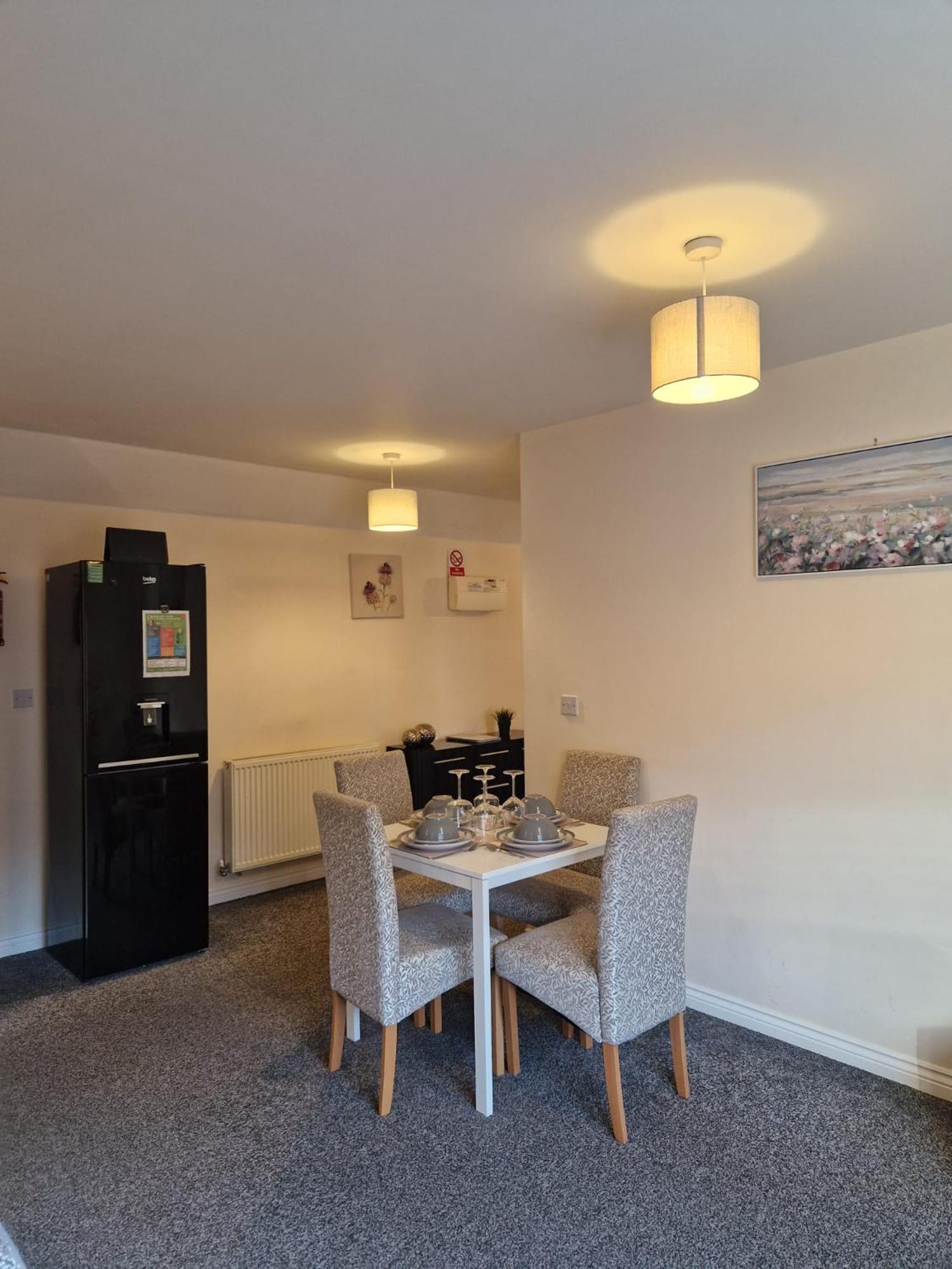 Hereford - Mayflower Coach House, Modern 2 Bedroom Property With Parking, Located South Of Hereford City, Suitable For Small Family, Couple Or Contractors - Sleeps Up To 5 Guests - Hosted By Rentmyhouse Екстериор снимка